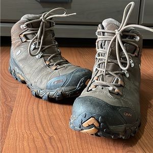 Men’s hiking and work boot